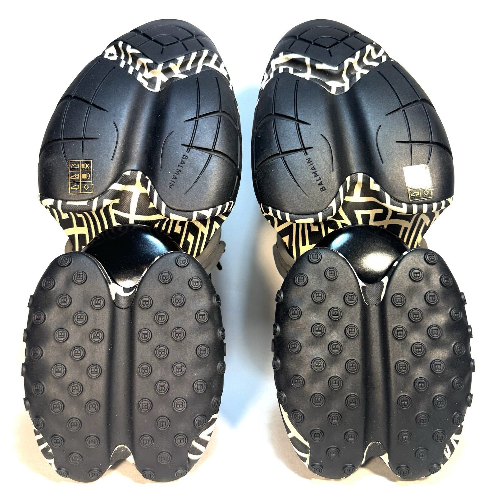 BALMAIN Mens Unicorn Monogram Low Top Sneakers Beige Black 42 (MSRP $1,350)