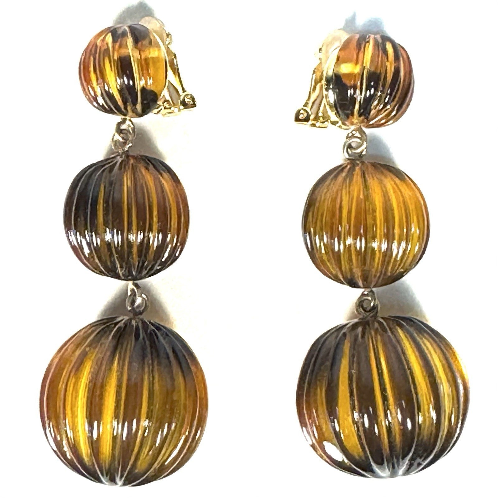 REBECCA DE RAVENEL Classic 3 Drop Ribbed Tortoise Clip Back Earrings (MSRP $250)